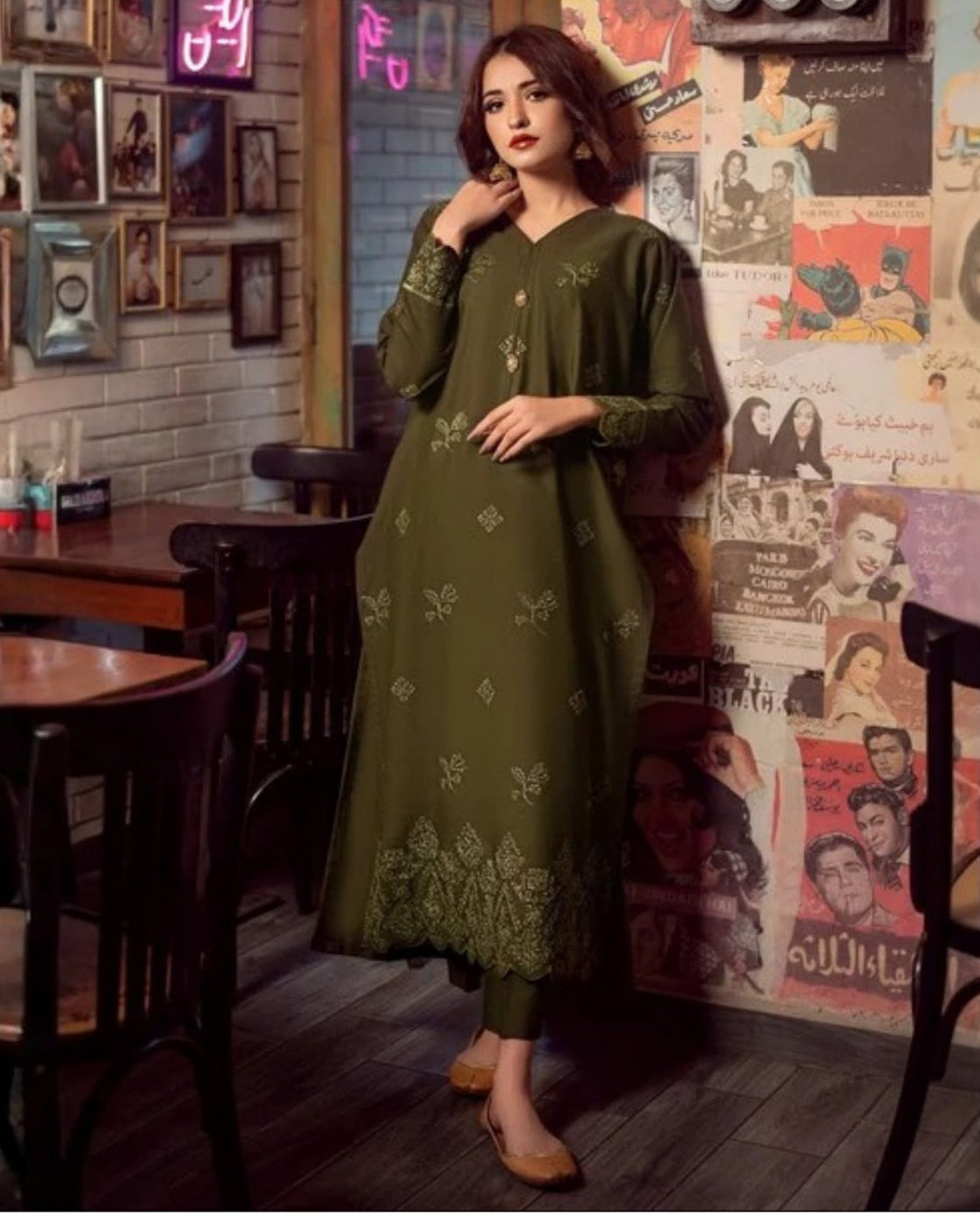 Laam Dhanak Winter Collection 2026 – Front & Sleeves Heavy Embroidered 2 Piece Suit