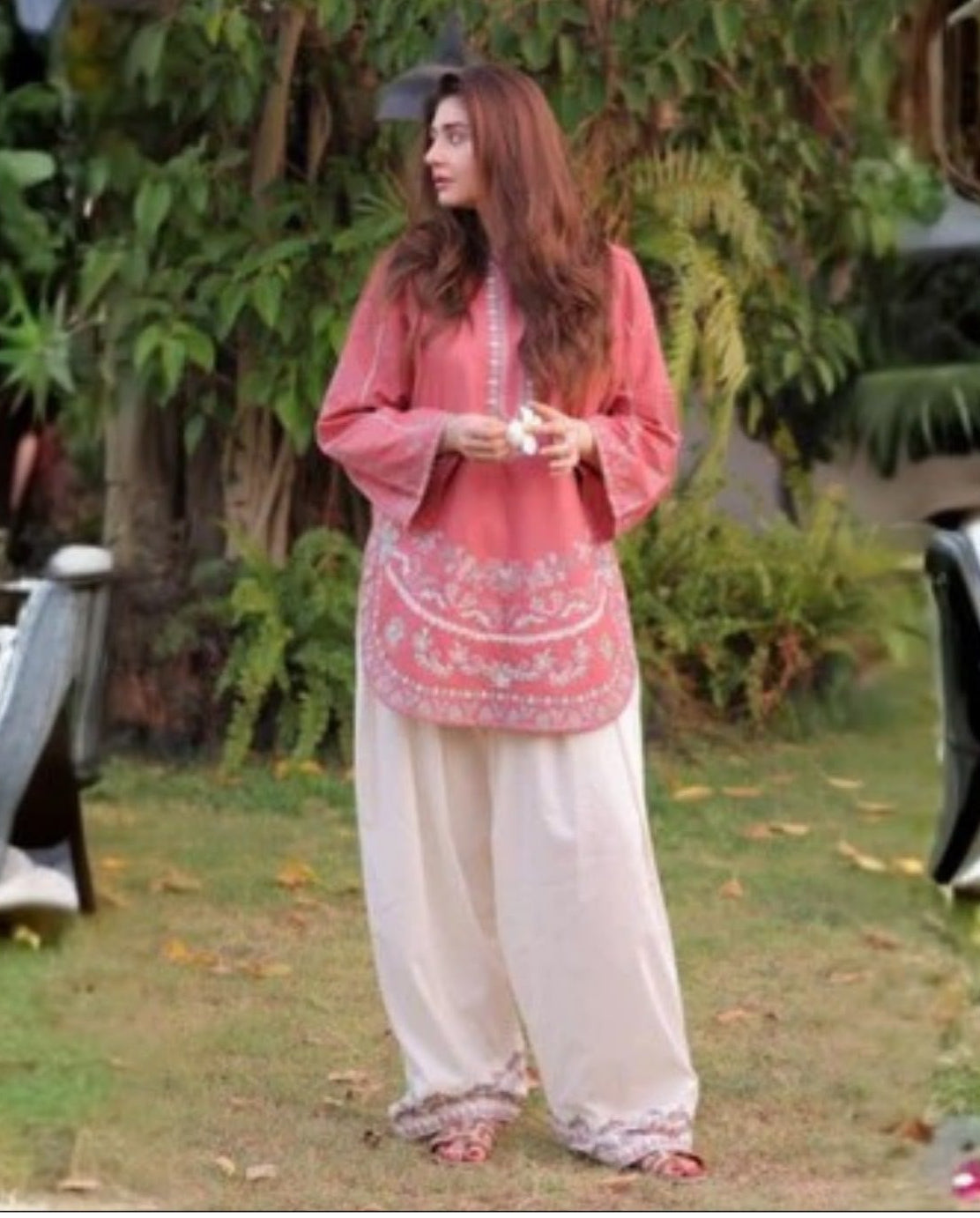 Laam Dhanak Winter Collection 2026 – Front & Sleeves Heavy Embroidered 2 Piece Suit