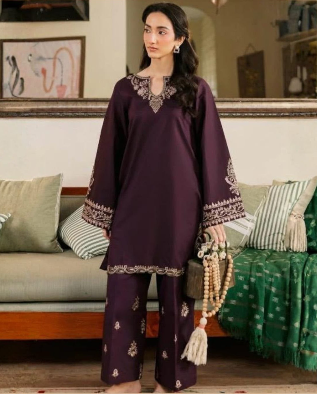 Laam Dhanak Winter Collection 2026 – Front & Sleeves Heavy Embroidered 2 Piece Suit