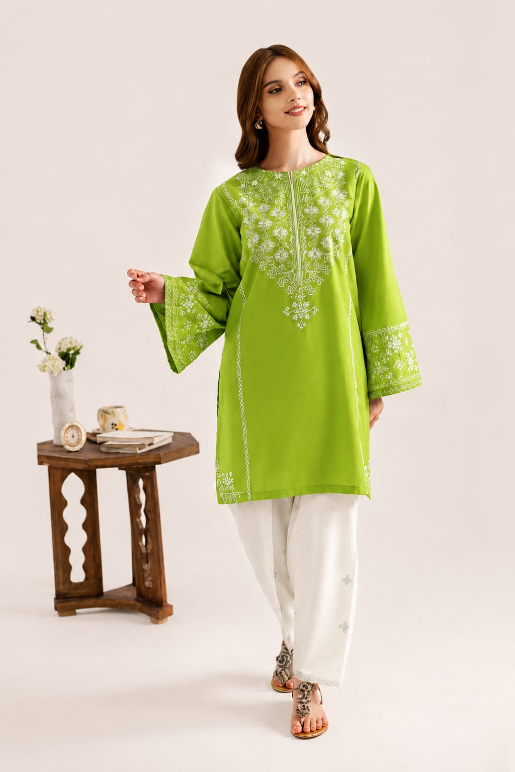 LAWN EMBROIDERED 2PC UNSTITCH S23