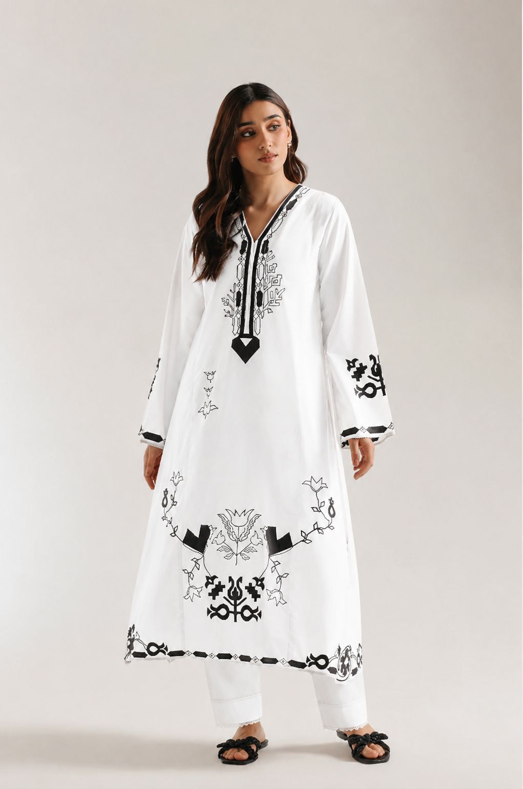 LAWN EMBROIDERED 2PC UNSTITCH S26